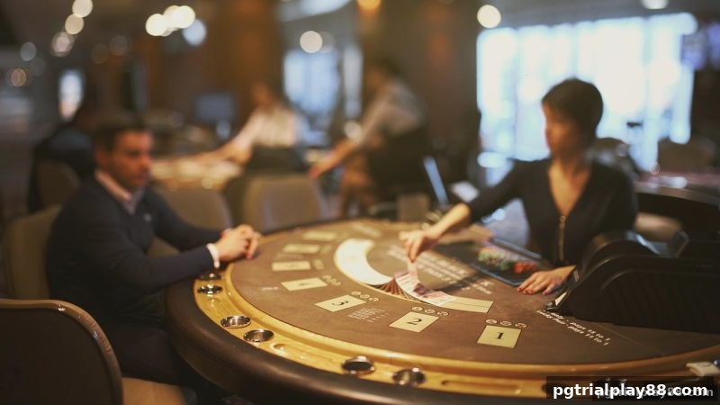 pg电子试玩网深度解析：真人场景角色定位与制胜玩法策略
