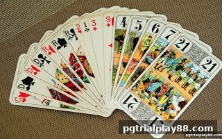 pg电子试玩网：深度解析棋牌起手牌抉择与账号解冻全流程